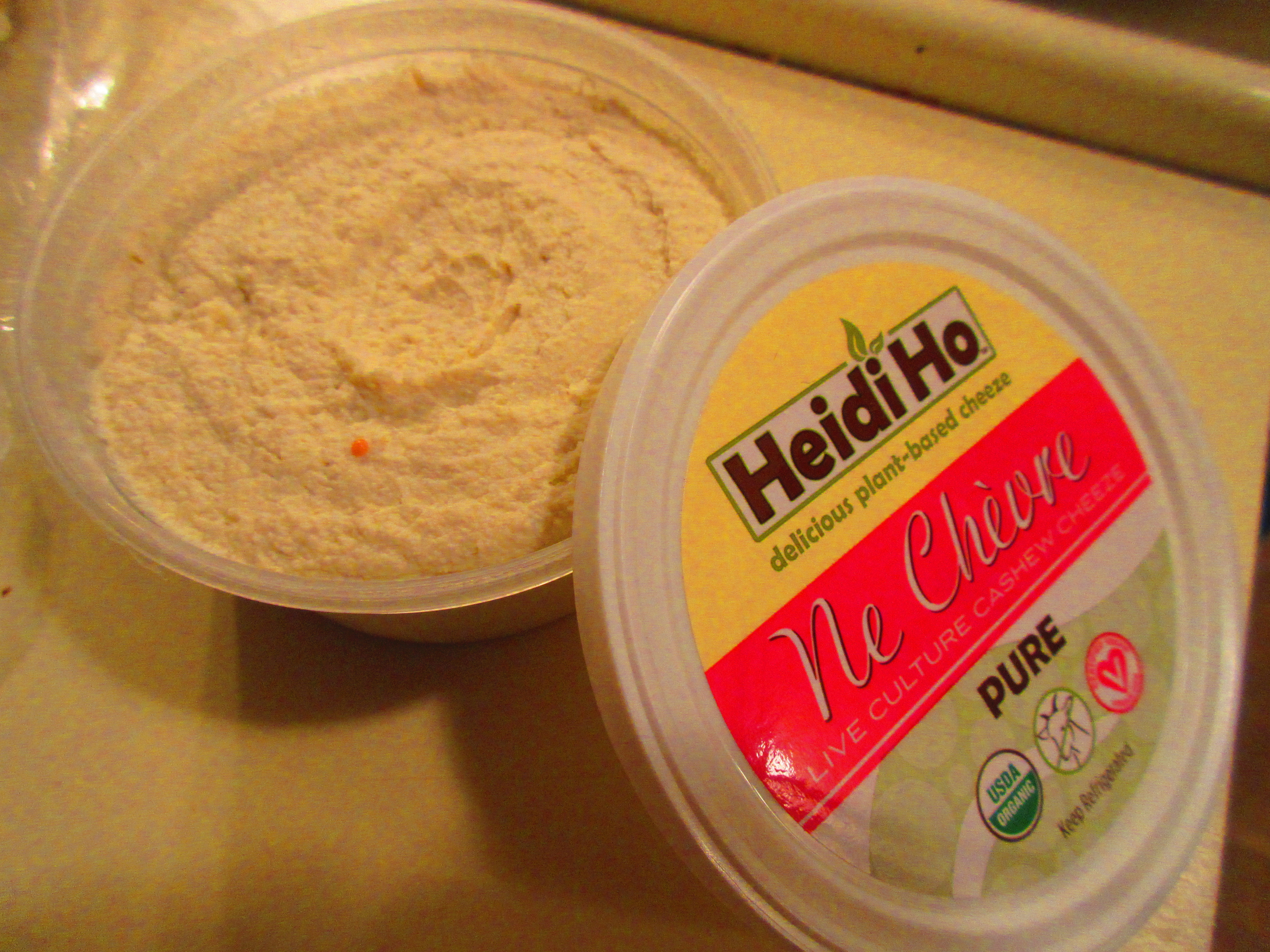 Product Review: Heidi Ho Organics Ne Chevre Pure Live Culture