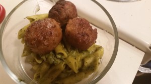 Aldi liveGfree Gluten Free Penne Pasta Meal  (cooked) with Beyond Meat Vegan and Gluten Free Italian Meatballs