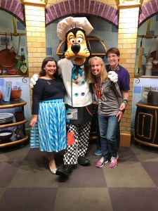 Tawn, Goofy, Me & Cathy at Goofy's Kitchen!